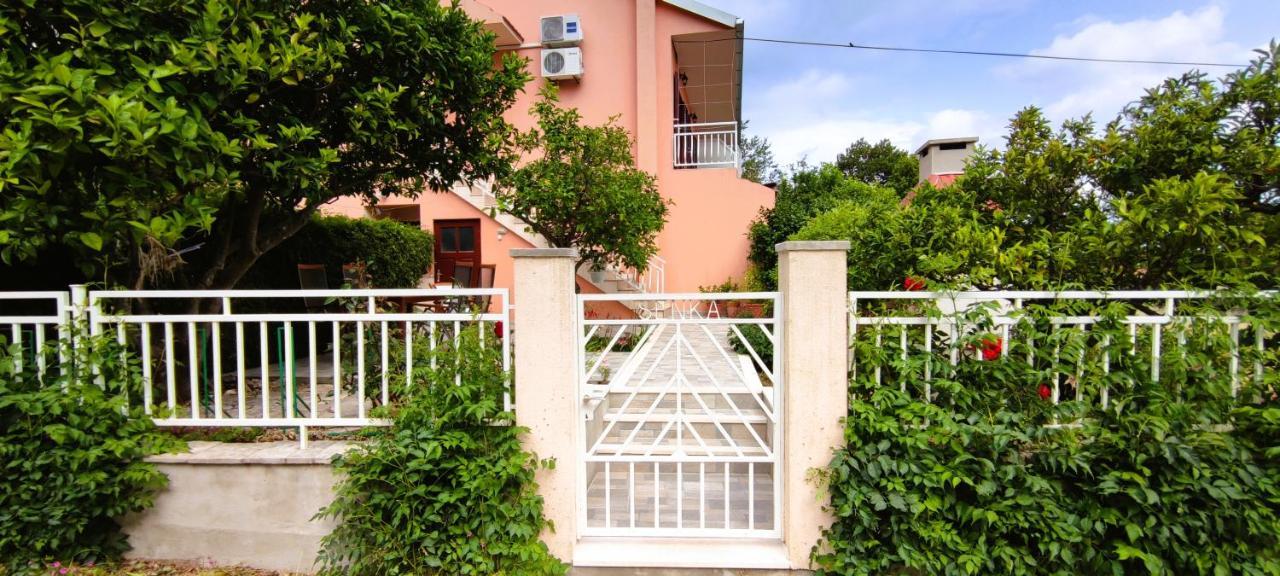 Apartments Senka Вигань Екстер'єр фото