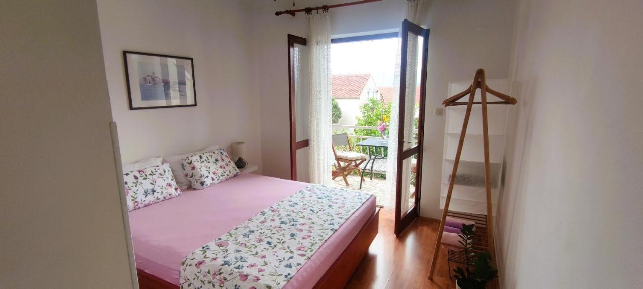 Apartments Senka Вигань Екстер'єр фото