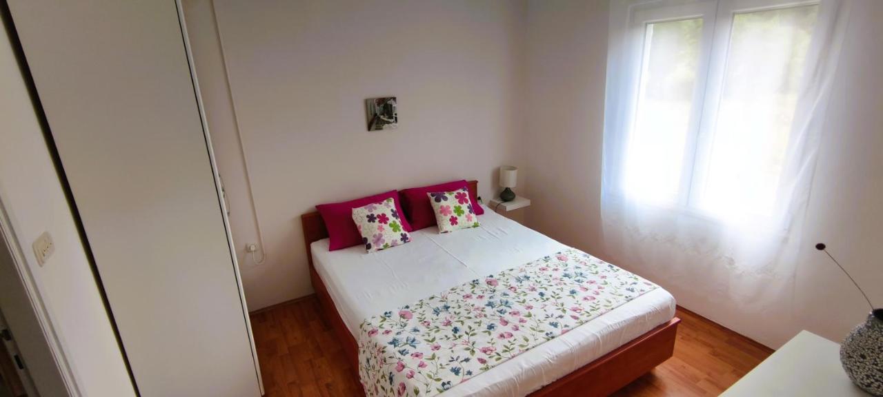 Apartments Senka Вигань Екстер'єр фото
