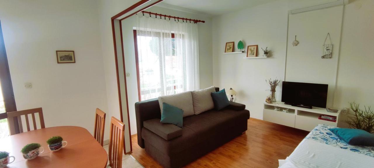 Apartments Senka Вигань Екстер'єр фото